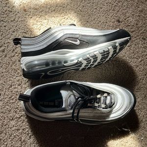 Nike 97’s men’s size 10